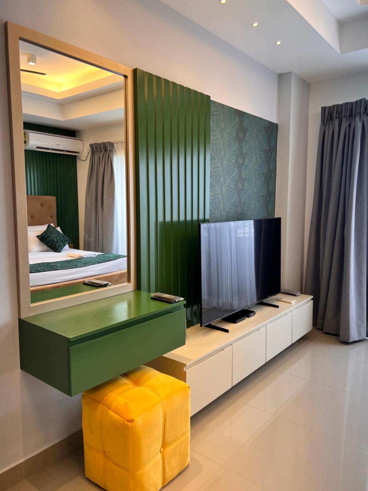 Ocean Breeze Negombo- Tidesend Luxury Beach Apartments Buitenkant foto